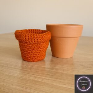 crochet terracotta pot pattern MummaJ Crochet